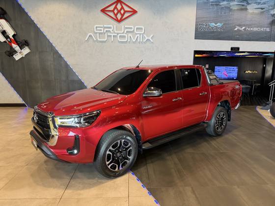 TOYOTA HILUX 2.8 D-4D TURBO DIESEL CD SRV 4X4 AUTOMÁTICO